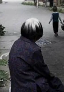 我媽60歲被送養老院 封面